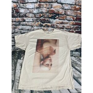 Ariana Grande Sweetener World Tour Graphic T-Shirt Cream Beige  Large L